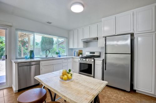 11271 Zapata Ave, San Diego CA 92126-1722 exterior