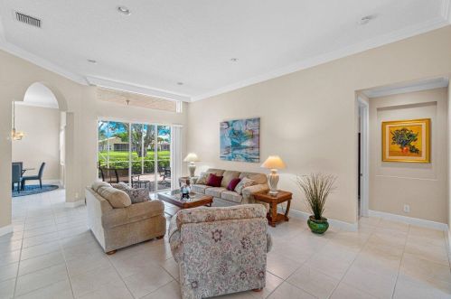 6640 Catania Dr, Boynton Beach FL  33472-7354 exterior