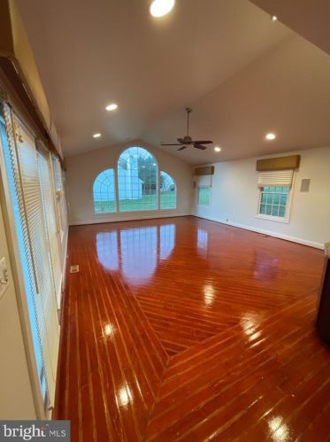 1408 Golf Course Dr, Bowie MD  20721-2330 exterior
