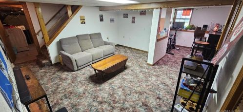 90 Wellman Rd, Manchester CT  06040-5542 exterior