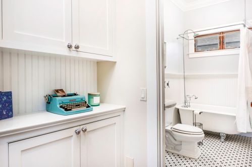 5250 Appian Way, Long Beach CA  90803-1901 exterior