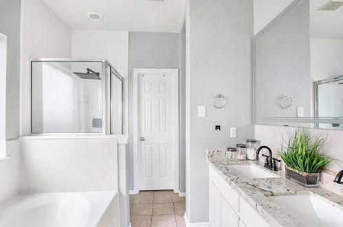 8514 Sports Haven Dr, Humble TX  77346-6000 exterior