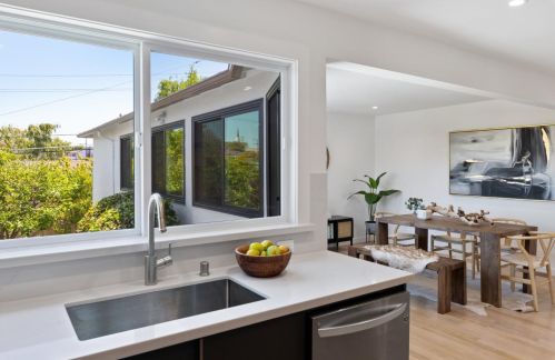 347 Paramount Dr, Millbrae CA  94030-1324 exterior