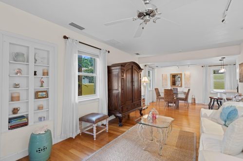 2215 Georgia Ave, West Palm Beach, FL 33401-7643