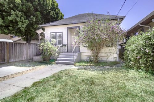 3227 Galindo St, Oakland CA  94601-2507 exterior