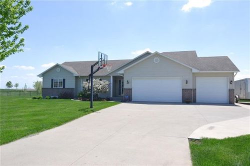 63024 Timber Ridge Rd, Nevada, IA 50201-7993