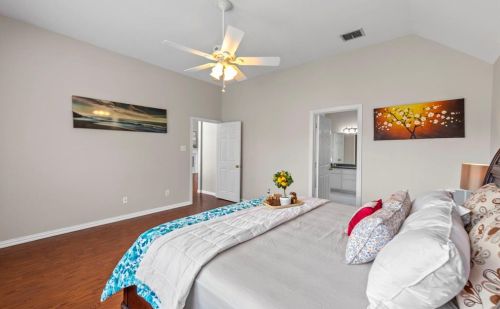 1912 Tree Line Rd, Lewisville TX  75028-8225 exterior