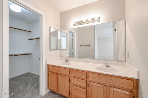 4231 Whispering Wind Dr, Glendale AZ  85310-5178 exterior