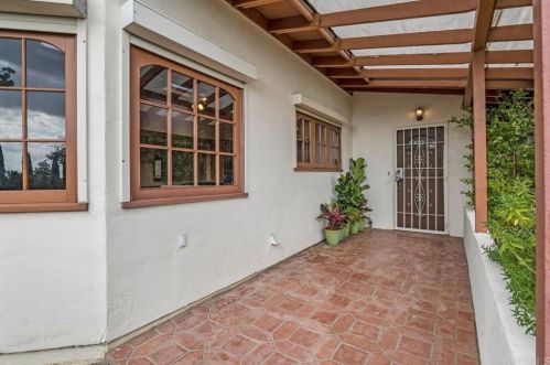 824 Mason Rd, Vista, CA 92084-1822