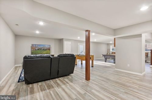 9085 Bristow Woods Ct, Nokesville VA  20181 exterior