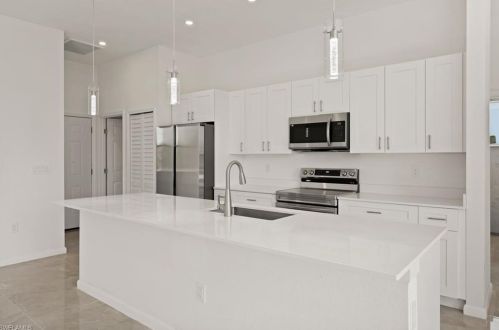 2929 3rd St, Lehigh Acres FL  33936-1875 exterior
