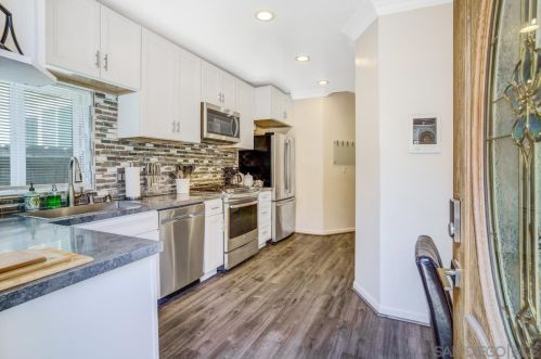 724 Pismo Ct, San Diego, CA 92109-7108