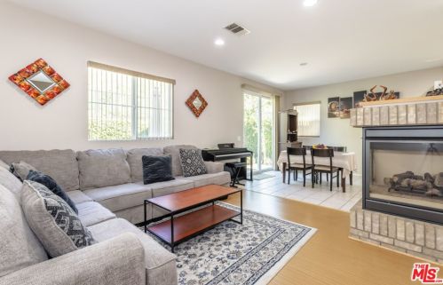 23721 Stagecoach Way, Santa Clarita CA  91354-0722 exterior