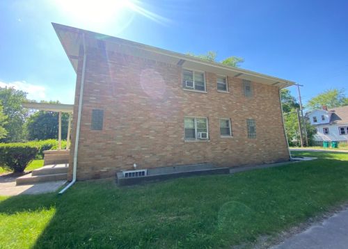 432 43rd Ave, Gary, IN 46409-2207