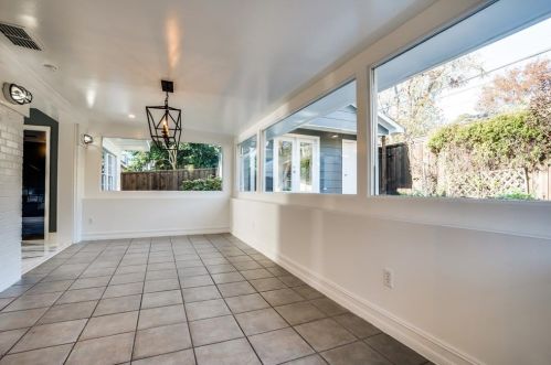 6831 Grand Ave, Dallas TX  75223-1105 exterior