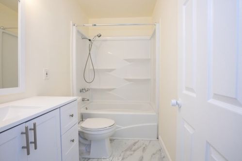 7659 Tujunga Ave, North Hollywood CA  91605-2937 exterior