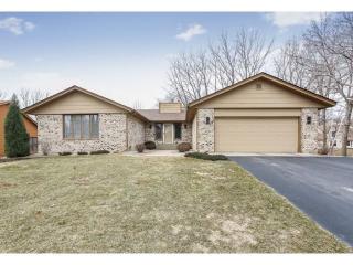9332 Sheffield Cir, Minneapolis, MN 55437-1919