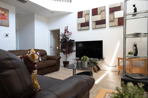 4604 Formby Ct, Kissimmee FL  34746-6130 exterior