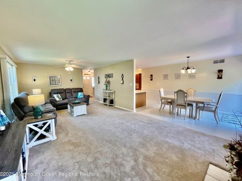 10 Lauren Ln, Plumsted Township, NJ 08533-1818