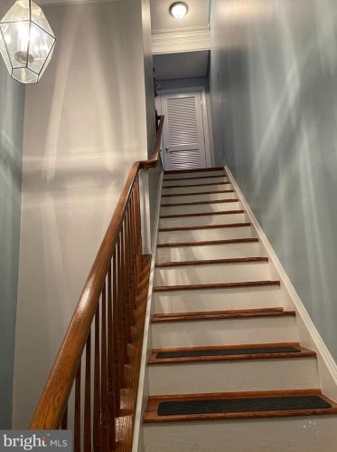 14837 Cloverdale Rd, Woodbridge VA  22193-1770 exterior