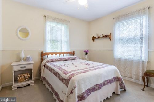 65 Woodland Dr, Shrewsbury PA  17361-1233 exterior