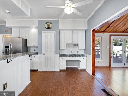 22 Nicole Ct, New Castle DE  19720-3760 exterior