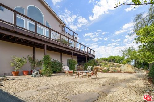 21630 Saddle Peak Rd, Topanga CA  90290-3414 exterior