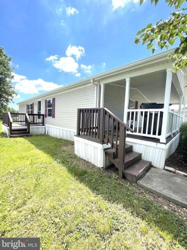4417 Grey Wolf Ln, Orefield, PA 18069-2170