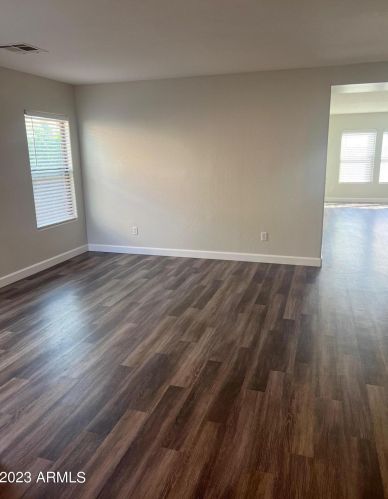 4821 108th Ave, Phoenix, AZ 85037-5471