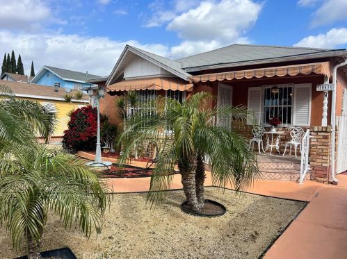 10438 San Carlos Ave, South Gate, CA 90280-6539
