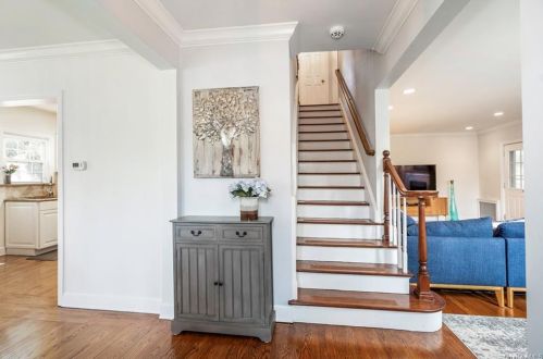 182 Caterson Ter, Hartsdale, NY 10530-1915
