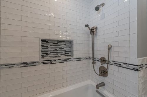 56 Great Ring Rd, Sandy Hook CT 06482-1605 exterior