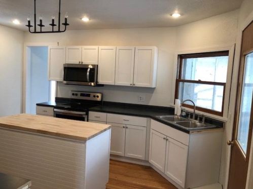 15 Albion St, Edgerton, WI 53534-1834