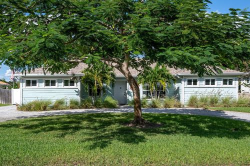 715 Indian Lilac Rd, Vero Beach, FL 32963-1302