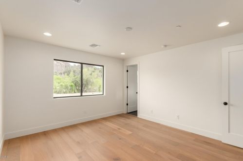 4554 Mcdonald Dr, Scottsdale AZ 85253-5328 exterior