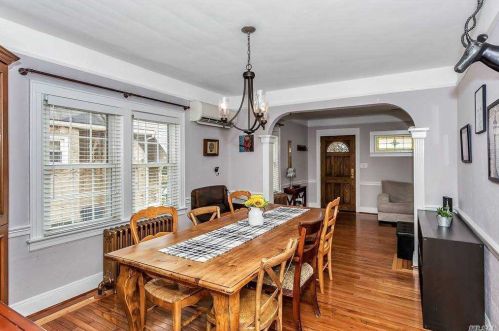 39 Beverly Ave, Floral Park NY  11001-3253 exterior