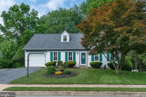 1945 Wilderness Rd, Lancaster, PA 17603-9319
