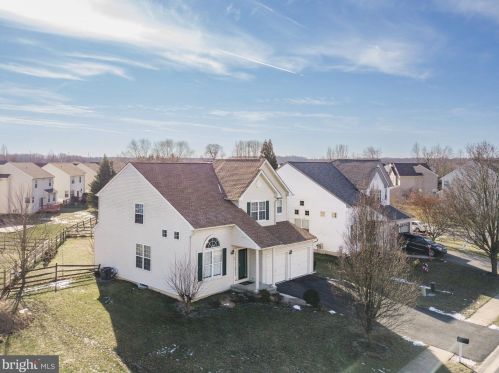 40 Primrose Dr, Bear, DE 19701-6312