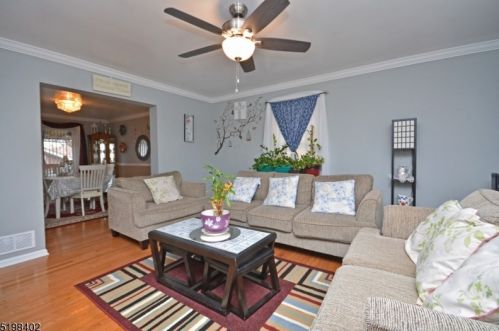 812 Kennedy Blvd, Manville NJ  08835-2148 exterior