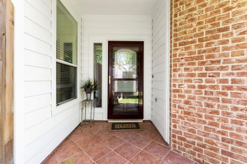 50 Paddington Way, Conroe, TX 77384-4494