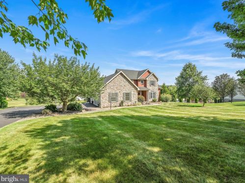 23 Grey Hawk Dr, Molino PA  17961-9172 exterior