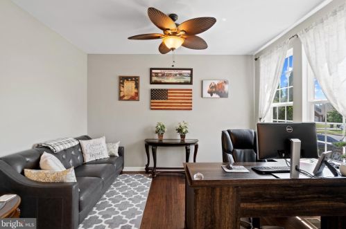 13846 Estate Manor Dr, Gainesville VA 20155-5951 exterior