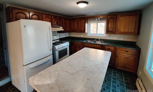 22 Spring St, Ansonia CT  06401-3328 exterior