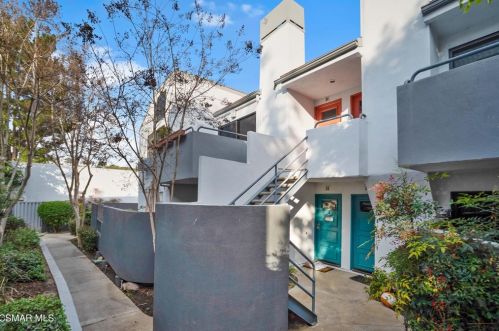 1253 Tivoli Ln, Simi Valley, CA 93065-0994