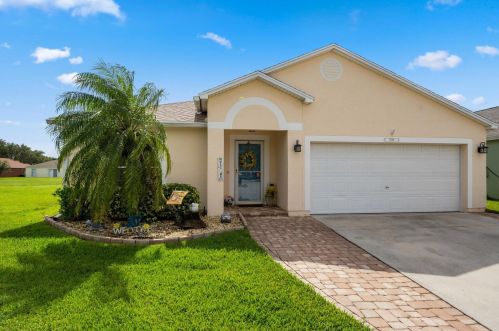 1390 9th Pl, Vero Beach, FL 32960-2120