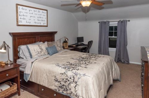 238 Delaware Dr, Glenshaw PA  15116-1716 exterior