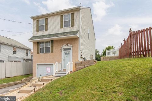 605 Mill St, Norristown, PA 19405-1123