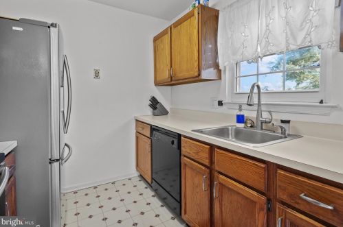 12 Old Mill Ln, Southampton PA  18966-2845 exterior