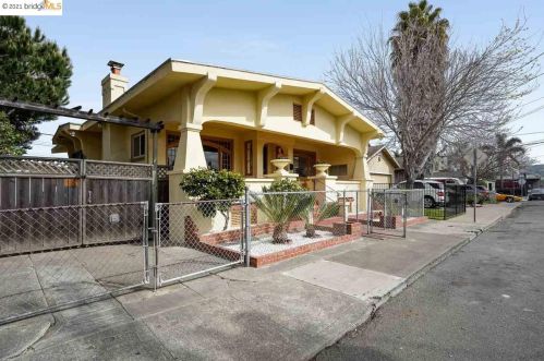 1341 106th Ave, Oakland, CA 94603-3815