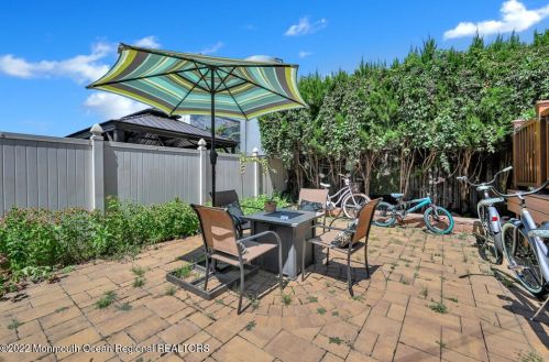 121 Avenue A, Bayonne NJ  07002-1255 exterior